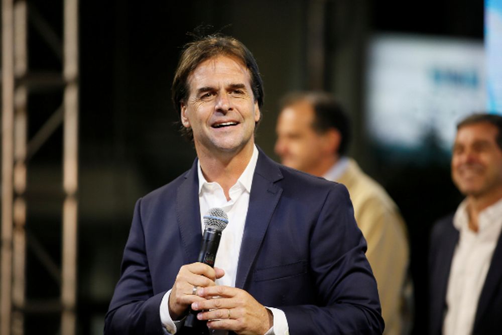 Luis Lacalle Pou ganó el referéndum y logró mantener sus reformas en Uruguay