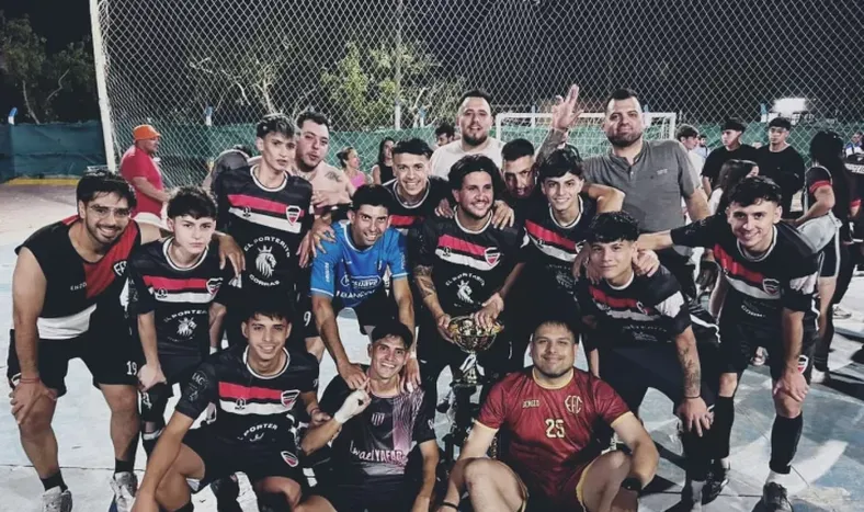 Campañón. Escobar FC fue lejos el mejor de todos en la B del futsal y logró merecidamente su ascenso a la Divisional A.