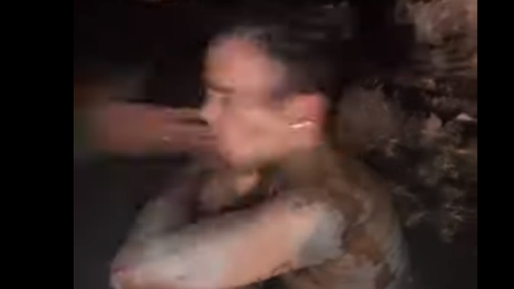 Vecinos golpearon, desnudaron y redujeron a un hombre que había robado un celular