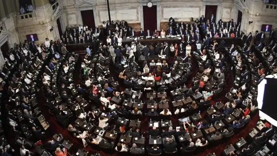 A través de un proyecto proponen cambiar el horario oficial en todo el país