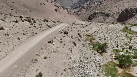 SIN USO. Si bien el camino existe y tiene un trazado cómodo, no está habilitado para el paso comercial y turístico. Como ventaja, es de menor altura y podrá estar más tiempo funcionando.