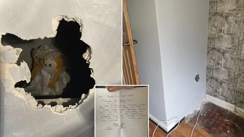 Halló una muñeca horrorífica y una carta entre las paredes de su nueva casa