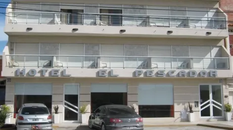 Horror en un hotel: los bomberos fueron a apagar un incendio y encontraron muerto y atado al dueño