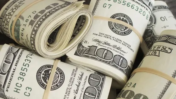 El dólar blue tuvo una caída de tres pesos y se negoció en $150