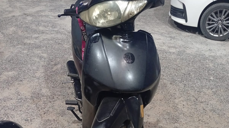 Un sujeto cayó en Rawson con una moto robada y la patente adulterada.