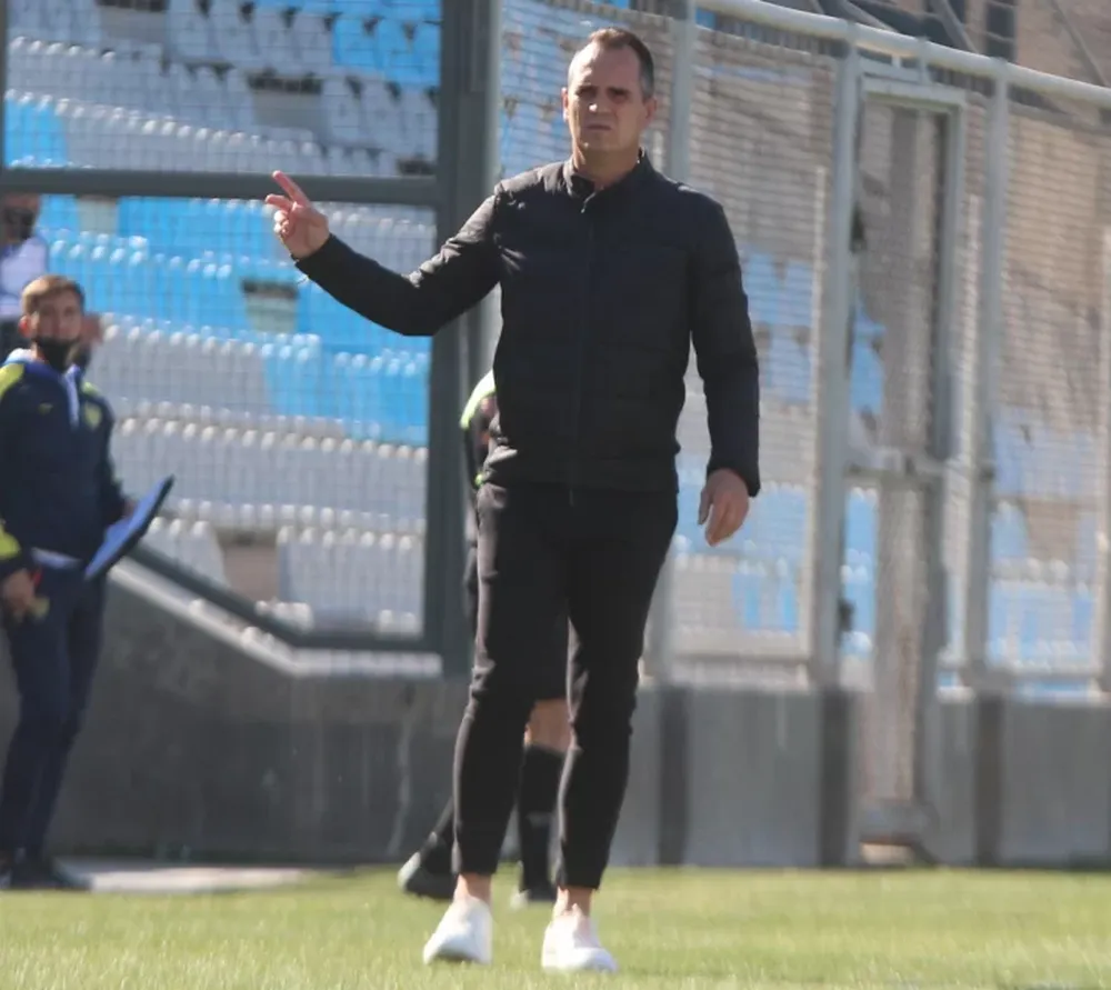 Peñarol viajó con equipo casi resuelto