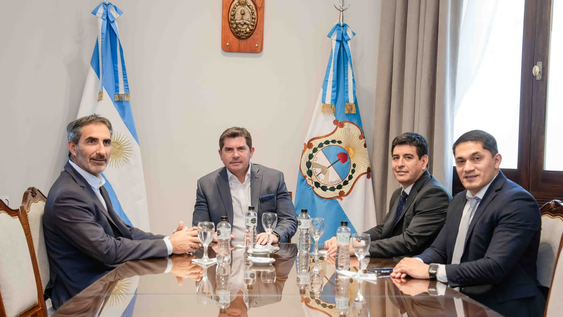 orrego recibio a jetsmart antes del inicio de los vuelos directos entre san juan y buenos aires