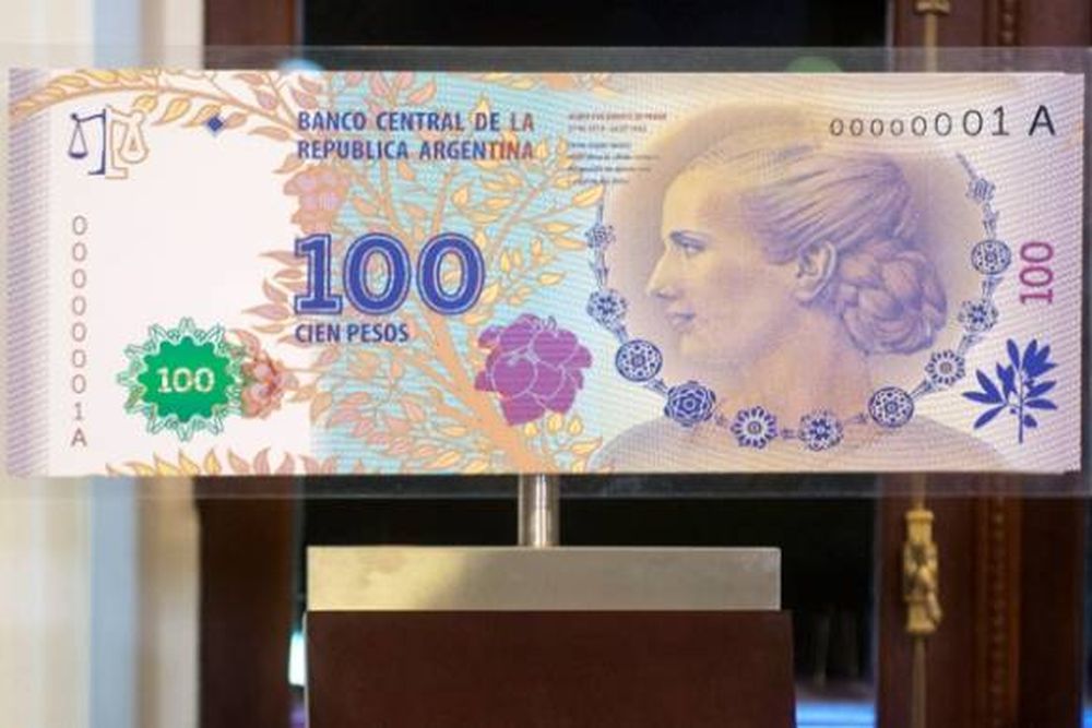 Hicieron mal los billetes de Evita y no los registran los cajeros
