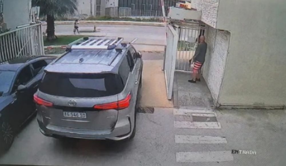 Otra familia sanjuanina blanco de ladrones en La Serena: le robaron una costosa camioneta del interior de un complejo privado y a plena luz del día