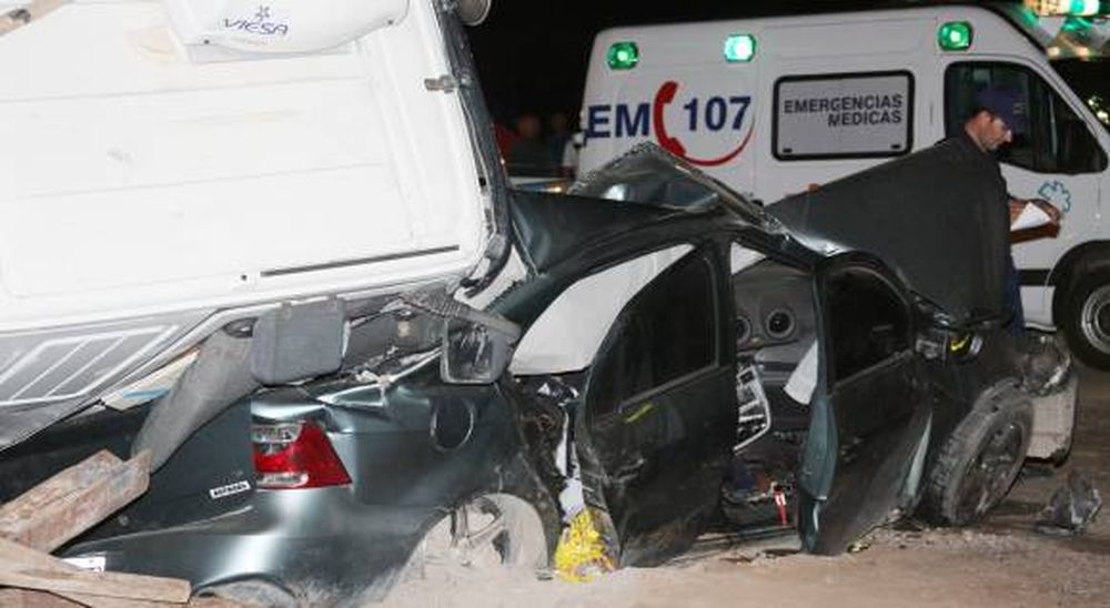 Venían de un velorio y se accidentaron, 4 muertos