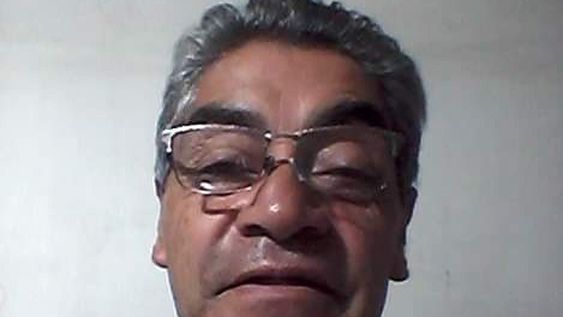 Lo encuentran muerto casi dos horas después de accidentarse con su moto