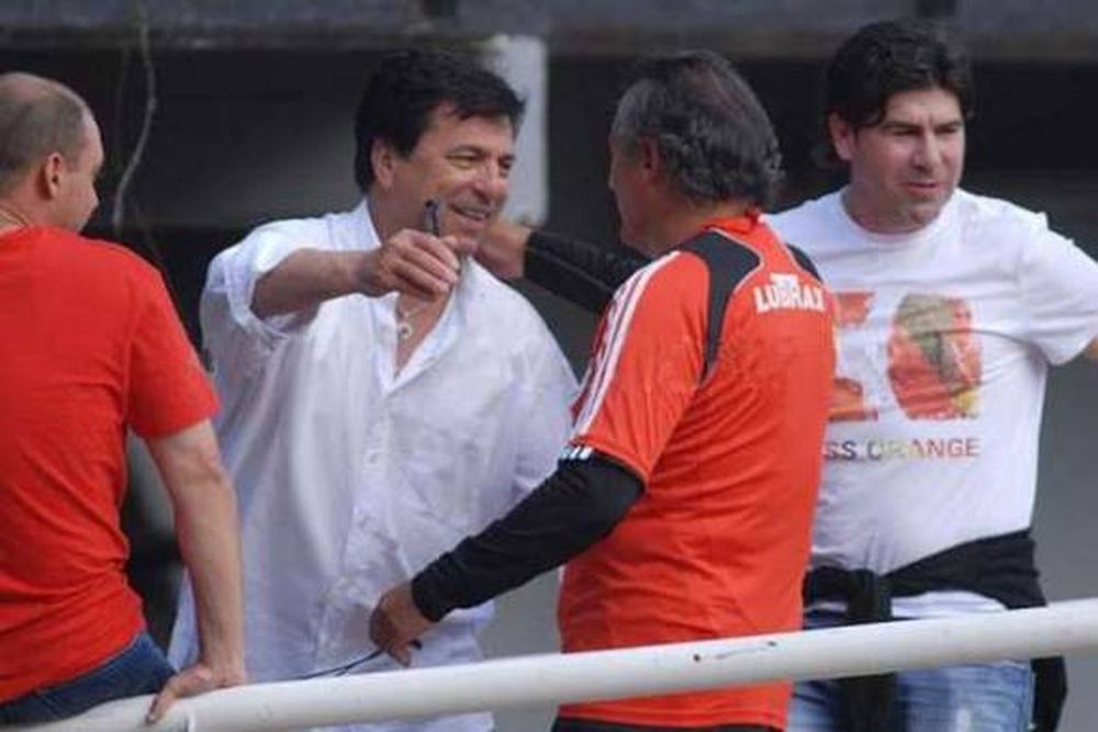 Respaldo a “Jota Jota”