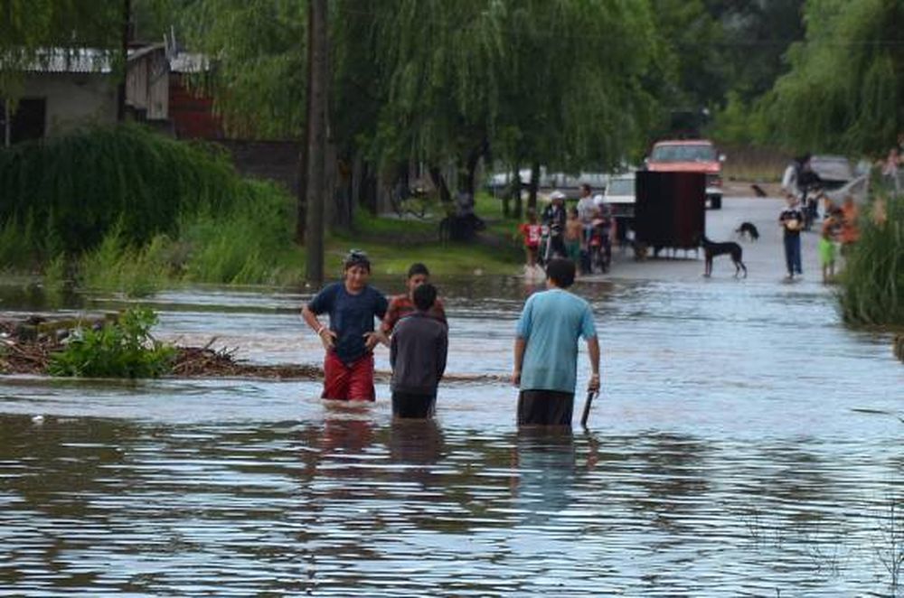Temporal: un muerto y dos mil evacuados