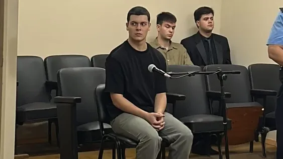 Juan Echegaray, el hijo del juez, le dio el pésame a la familia de Lucía y se despegó del hecho