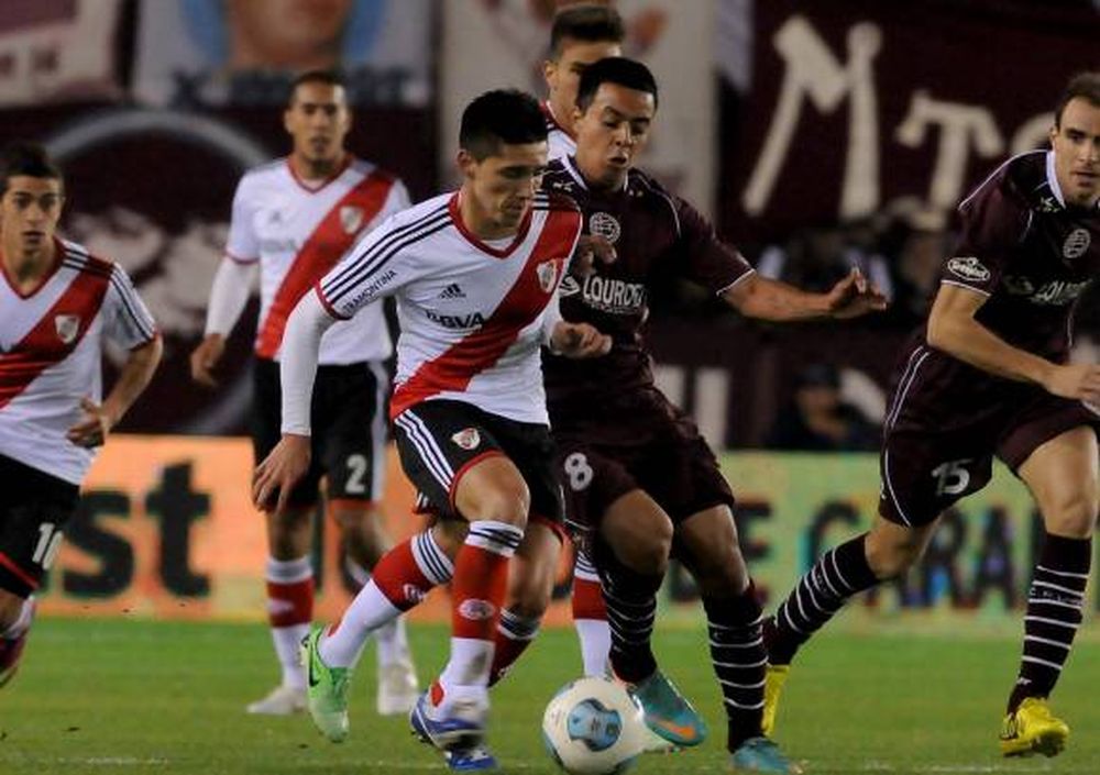 River triunfó con polémica