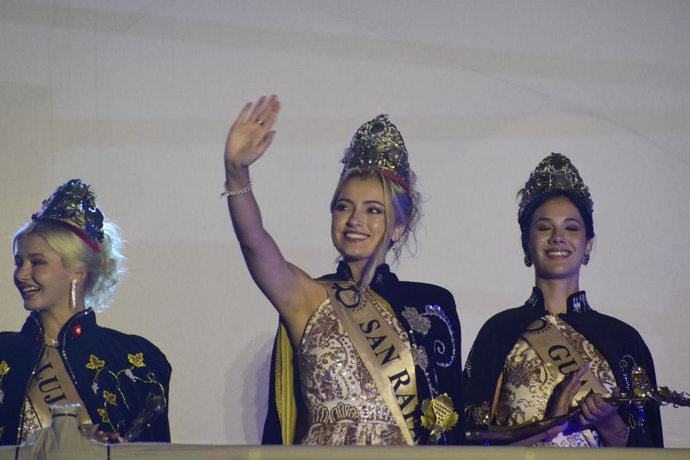 San Rafael volvió a lo más alto: Azul Antolínez fue coronada Reina Nacional de la Vendimia 2026 en el Teatro Griego Frank Romero Day.