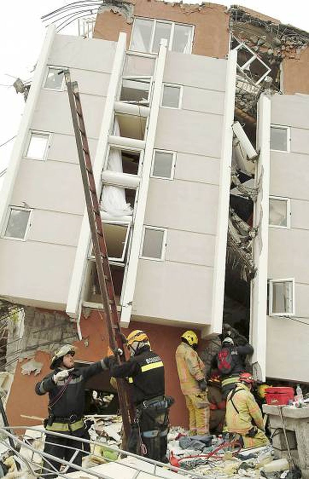 Chile sigue entre sacudones
