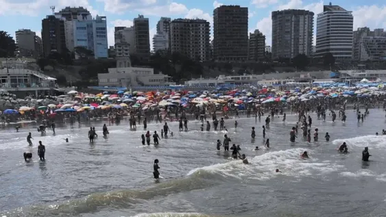 El conflicto en Chile y cepo al dólar disparan la venta de viajes a la costa