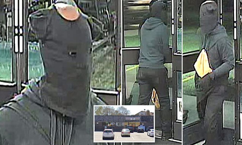 Fue a robar un minimercado con un cuchillo y una remera de bebé en la cabeza