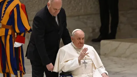 Francisco sigue resfriado pero mantiene su agenda en el Vaticano