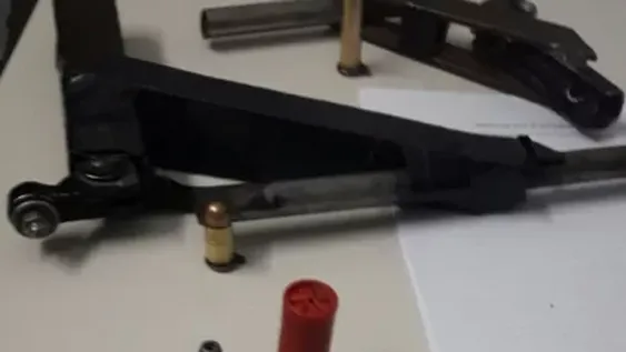 Detuvieron a 3 sujetos por disparar con armas “tumberas” en la vía pública