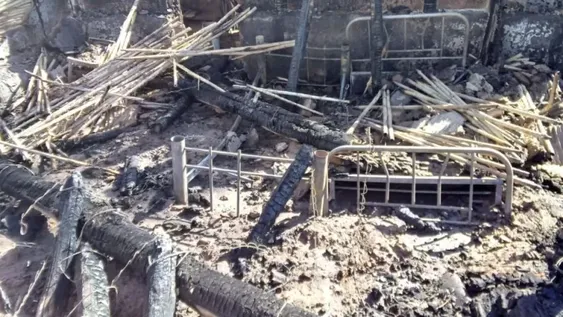 Asistieron con alimentos, camas y otros elementos a la familia que perdió todo en un incendio