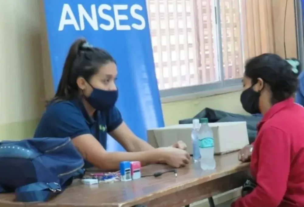 ANSES paga $65.260 de pensión vitalicia por Covid: cómo realizar el trámite para cobrarlos