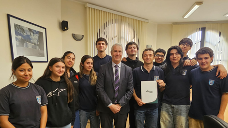La Escuela Industrial construirá un auto eléctrico para competir a nivel nacional con el respaldo del EPRE