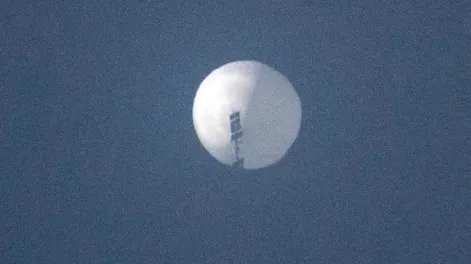 China expresó “fuerte descontento” por el derribo del globo por parte de EE.UU.