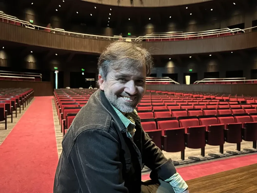 Francisco Suárez en el Teatro del Bicentenario. (Foto IG Francisco Suárez)