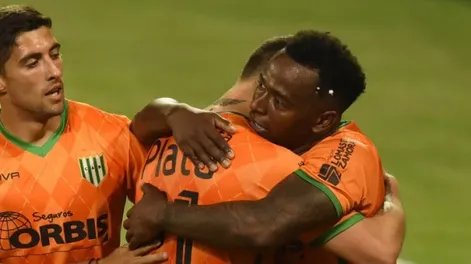 Banfield le sacó un empate a Lanús y se aleja de la pelea por la Liga Profesional