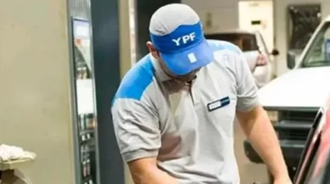 Diario de Cuyo | NAFTA Y GASOIL. Los combustibles líquidos son los únicos habilitados para el autodespacho y no alcanza al GNC.