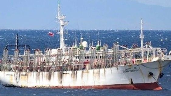 Un buque pesquero se hundió tras chocar con otro similar en Comodoro Rivadavia