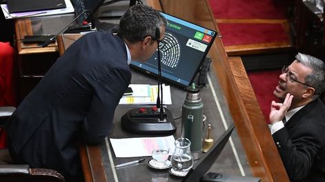 Martínez se enojó con Martín Menem, lo insultó y lo invitó a pelear en “Segurola y Habana”