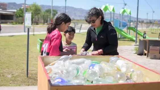 El municipio de San Martín recorre los barrios con las campañas de ecocanje para fomentar el cuidado del ambiente.