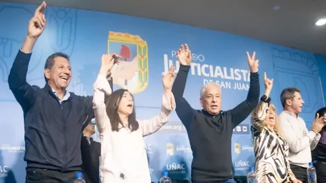 Quiroga Moyano, Gaciela Seva y Fabián Aballay.-