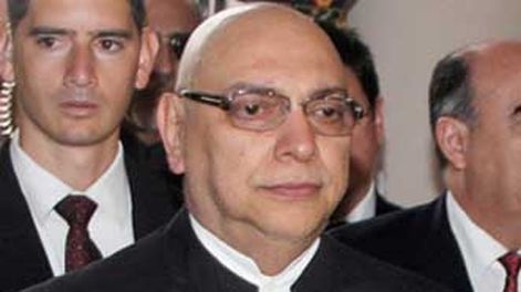 Fernando Lugo fue internado en Brasil de urgencia