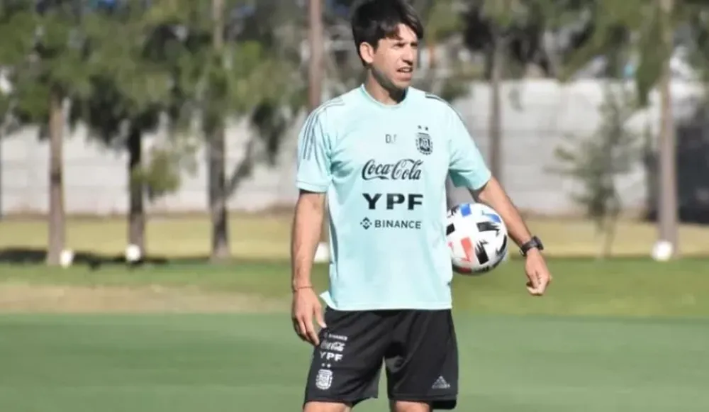 Con el “Diablito” Echeverri, Placente eligió a los 23 futbolistas para el Sudamericano de Ecuador