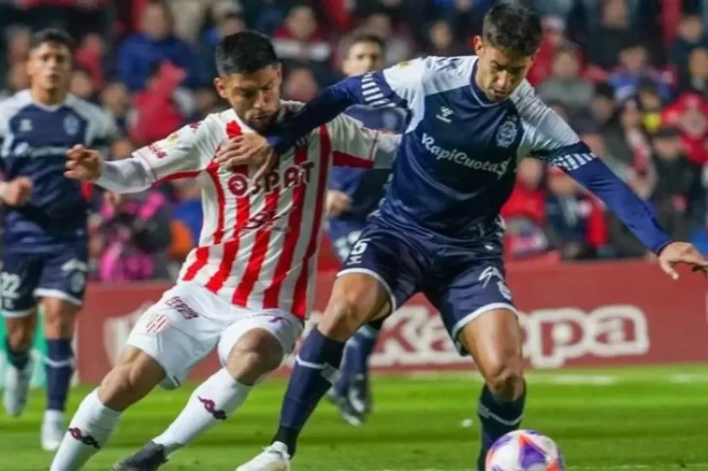 El “Lobo” platense venció a Unión en un partido lleno de polémicas
