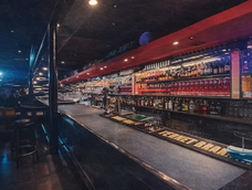 El lugar donde estaban las muejeres. El lugar donde estaban las muejeres.