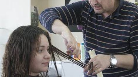 Por el día de la Santa, el doble  de gente visitó las peluquerías