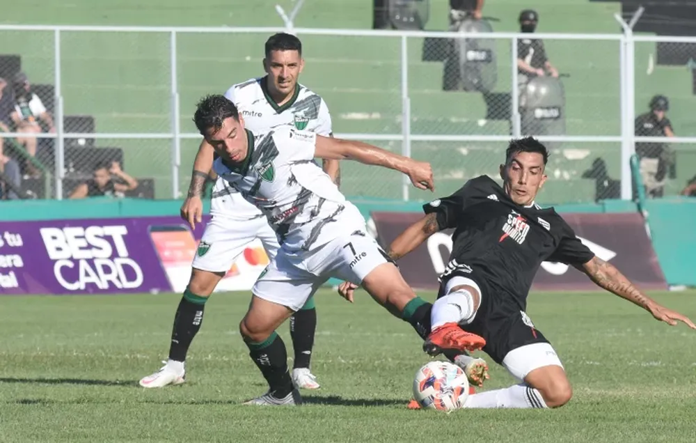 San Martín viajó sin confirmaciones