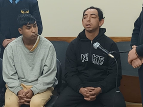 De izquierda a derecha: Narváez Córdova y Agustín Emanuel Vila, los dos imputados en la causa y Juan Valentín Tello Giménez, que quedó desvinculado del legajo por el robo y abuso sexual en Concepción. De izquierda a derecha: Narváez Córdova y Agustín Emanuel Vila, los dos imputados en la causa y Juan Valentín Tello Giménez, que quedó desvinculado del legajo por el robo y abuso sexual en Concepción.