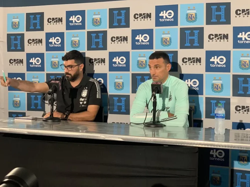Scaloni dijo que buscará “algo diferente” en los amistosos que le pueda servir para el Mundial