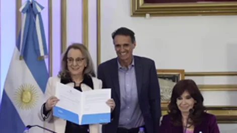 CFK le pasó factura a Alberto y Scioli por la puja para las PASO