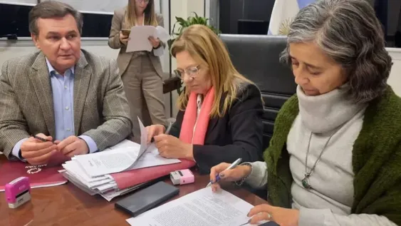 Paritarias: Gobierno convoca a todos los gremios estatales para el 14 de septiembre