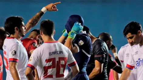 Escándalo en Nacional: fiesta con mujeres y alcohol antes de la paliza de River
