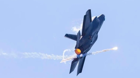 La Guardia Revolucionaria iraní afirma que derribó un F-35 estadounidense.