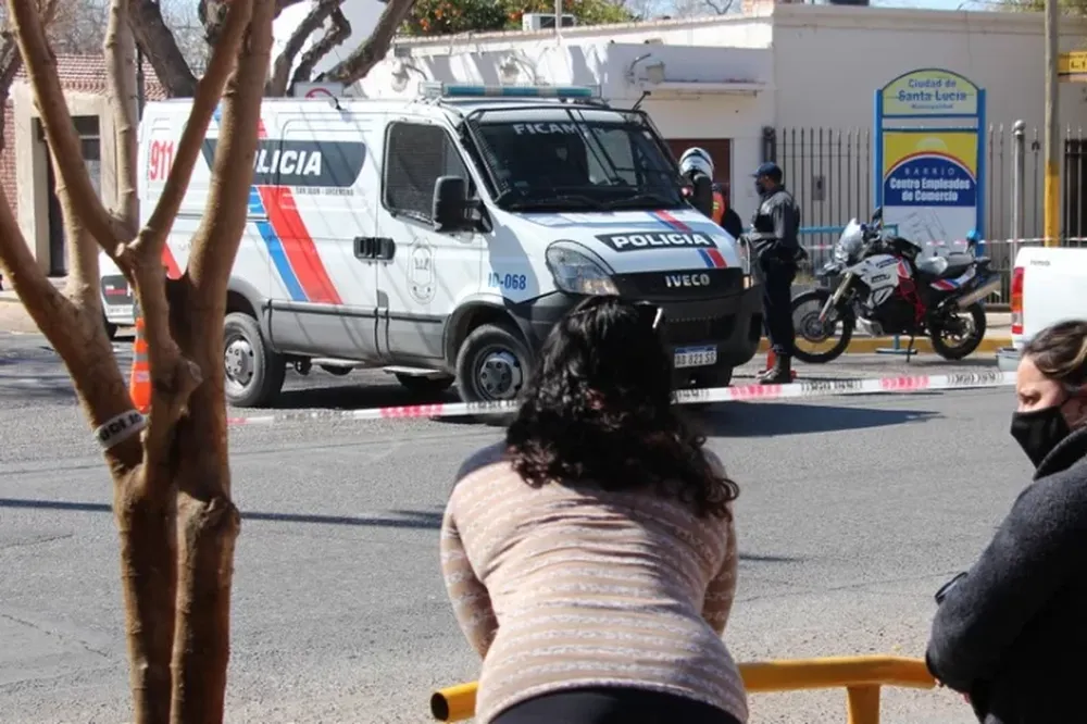 Aislaron un barrio en Santa Lucía por un caso de coronavirus