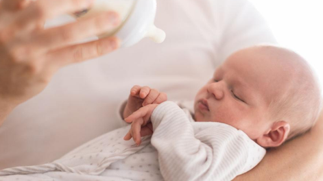 Empieza el debate por la ampliación de la licencia por paternidad: qué se busca